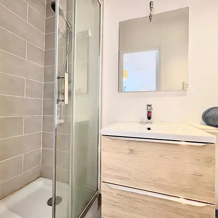 Le Kansas ~ A 5 Min Du Centre ~ Fibre Apartament *