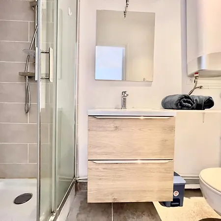 Le Kansas ~ A 5 Min Du Centre ~ Fibre Apartament